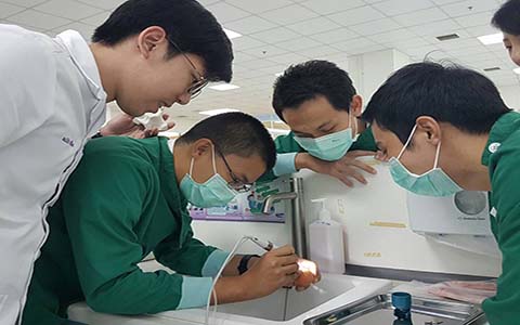 "VarioSurg3 Piezo Surgery Hands-on" ร่วมกับอาจารย์และนักศึกษา คณะทันตแพทยศาสตร์ มหาวิทยาลัยมหิดล